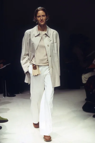Look 15